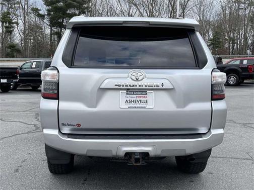 2022 Toyota 4Runner SR5