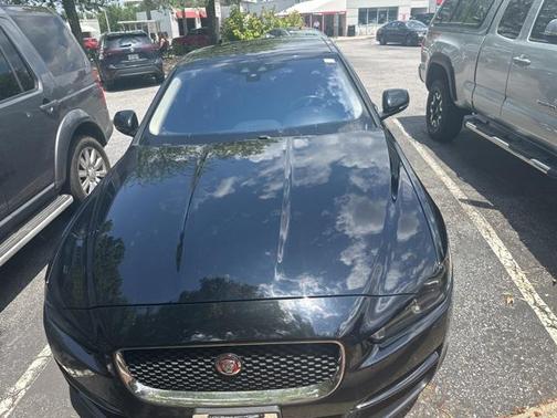 2018 Jaguar XE 25t Premium