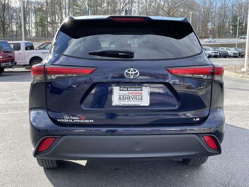 2023 Toyota Highlander LE