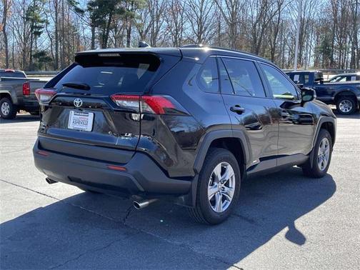 2025 Toyota RAV4 Hybrid SE