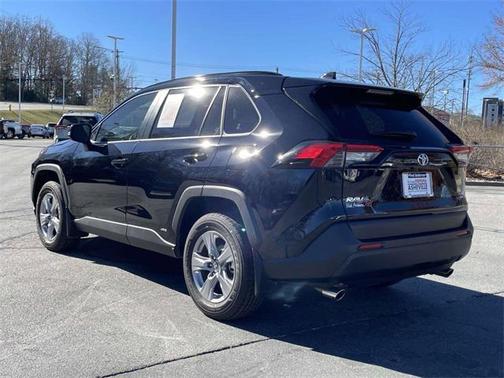 2025 Toyota RAV4 Hybrid SE