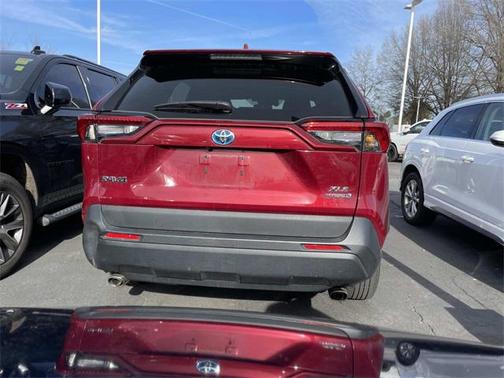 2021 Toyota RAV4 Hybrid XLE