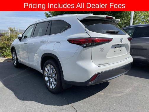 Wind Chill Pearl 2023 Toyota Highlander Limited