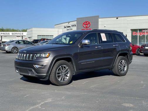 Granite Crystal Metallic Clearcoat 2017 Jeep Grand Cherokee Limited