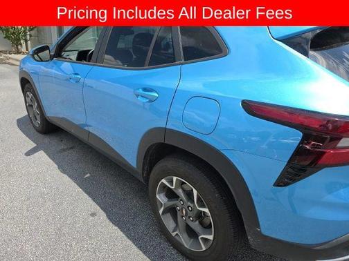 Marina Blue Metallic 2025 Chevrolet Trax LT