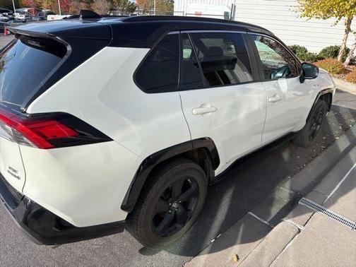 2019 Toyota RAV4 Hybrid SE