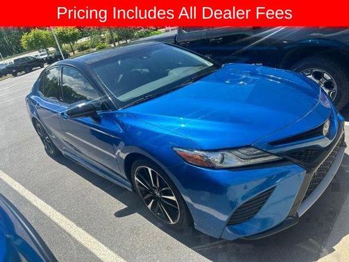 Blue Streak/Midnight Black Metallic 2018 Toyota Camry XSE