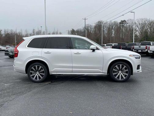 2023 Volvo XC90 B6 Core
