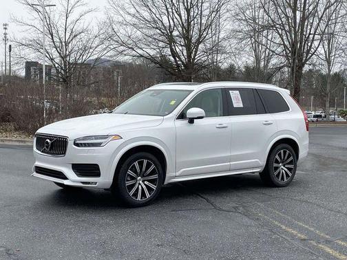 2023 Volvo XC90 B6 Core