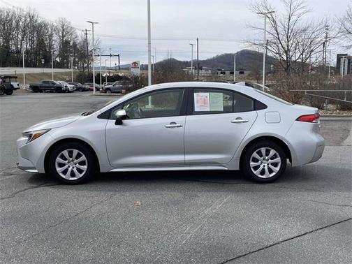 2025 Toyota Corolla Hybrid SE