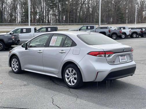2025 Toyota Corolla Hybrid SE
