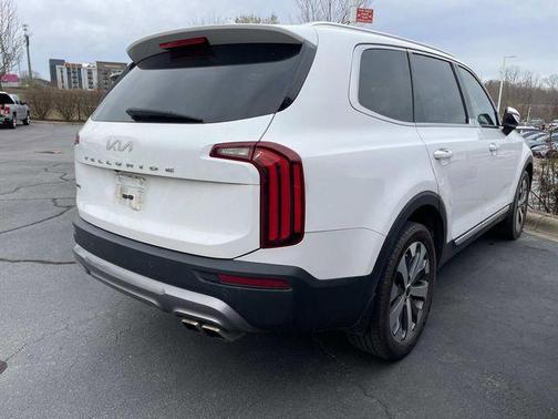 Glacial White Pearl 2022 Kia Telluride EX