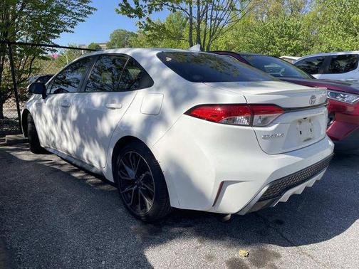 Super White 2020 Toyota Corolla SE