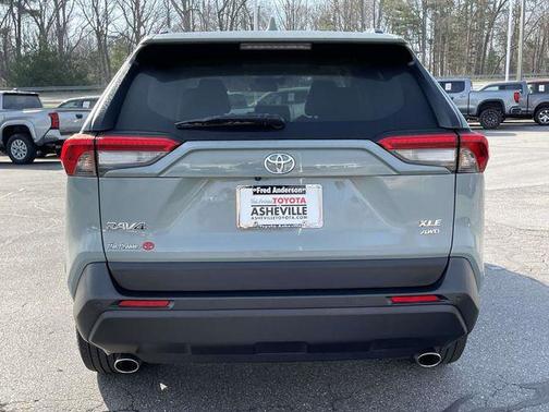 2023 Toyota RAV4 XLE Premium