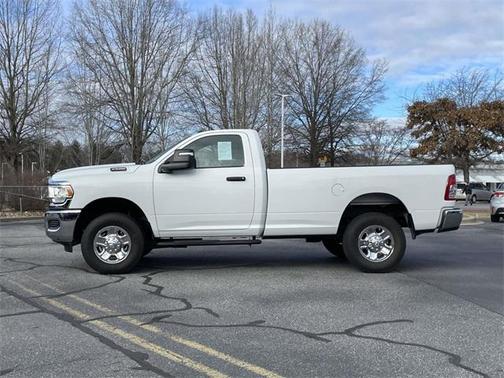 2024 RAM 2500 Tradesman Regular Cab 4x4 8' Box
