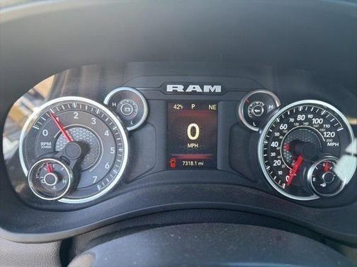 2024 RAM 2500 Tradesman Regular Cab 4x4 8' Box