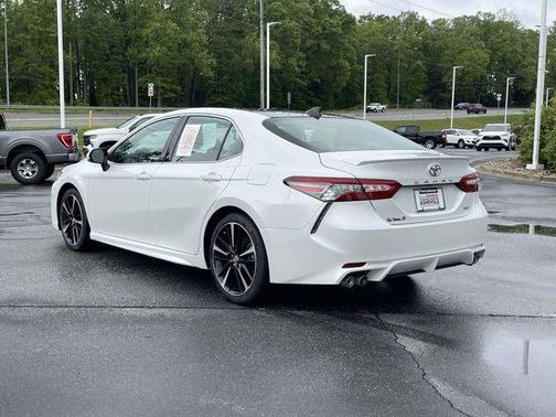 Wind Chill Pearl 2019 Toyota Camry XSE