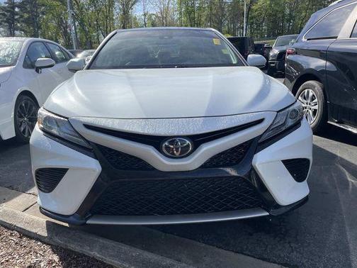 Wind Chill Pearl 2019 Toyota Camry XSE