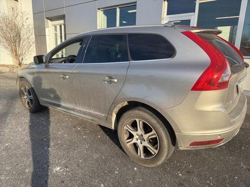 2015 Volvo XC60 T6 Platinum