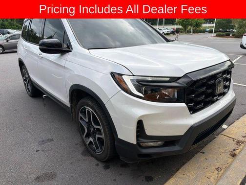 Platinum White Pearl 2023 Honda Passport AWD Elite
