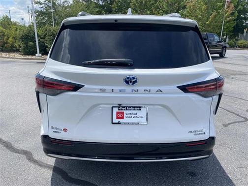 2024 Toyota Sienna Platinum 7 Passenger