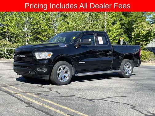 Diamond Black Crystal Pearlcoat 2021 RAM 1500 Big Horn/Lone Star
