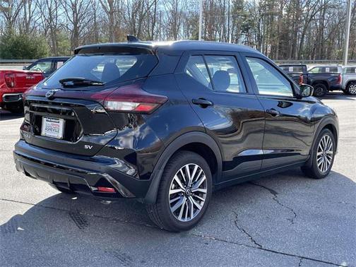 2024 Nissan Kicks SV