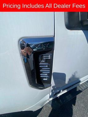 Oxford White 2022 Ford F-250 XLT