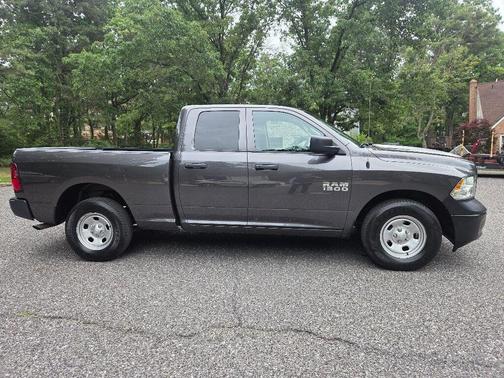 Granite Crystal Metallic Clearcoat 2018 RAM 1500 Tradesman