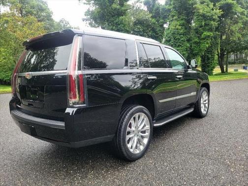 2018 Cadillac Escalade Luxury