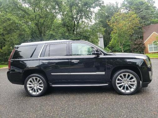 2018 Cadillac Escalade Luxury