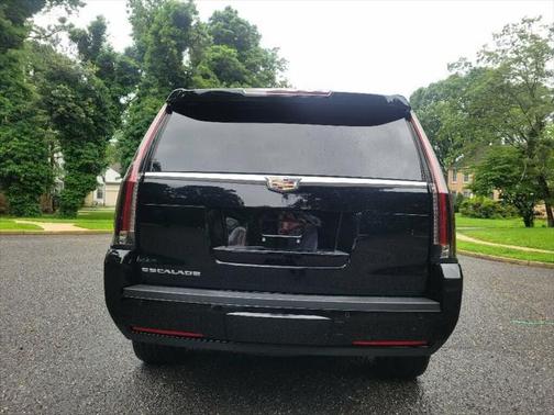 2018 Cadillac Escalade Luxury