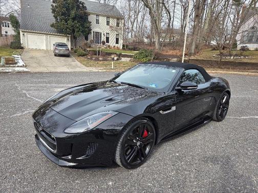 2016 Jaguar F-TYPE R