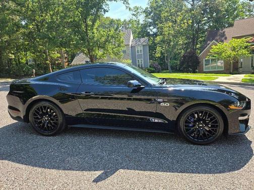 Shadow Black 2022 Ford Mustang GT