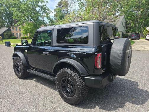 Shadow Black 2023 Ford Bronco Wildtrak