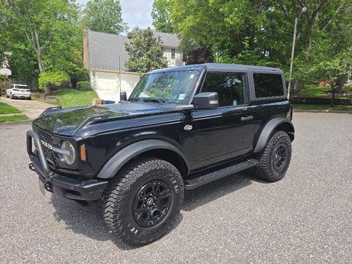 Shadow Black 2023 Ford Bronco Wildtrak