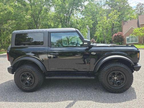 Shadow Black 2023 Ford Bronco Wildtrak