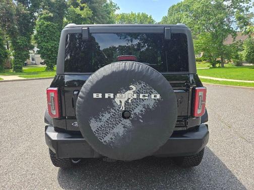 Shadow Black 2023 Ford Bronco Wildtrak