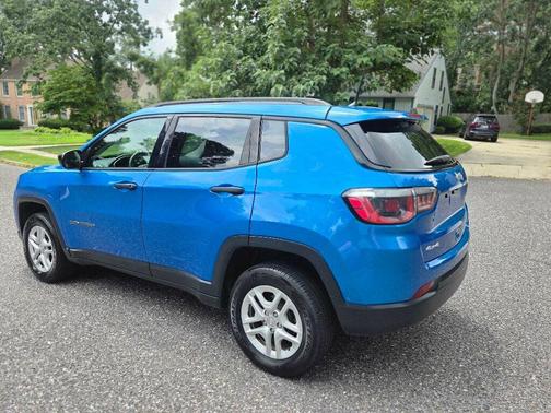 Laser Blue Pearlcoat 2018 Jeep Compass Sport