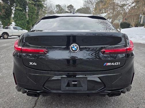 2022 BMW X4 M40i