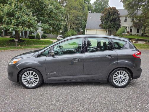 2017 Ford C-Max Hybrid SE
