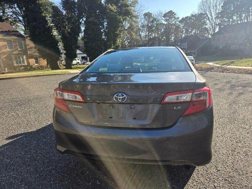 2014 Toyota Camry LE