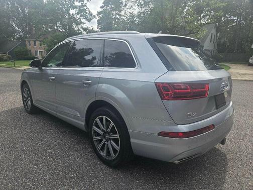 Florett Silver Metallic 2019 Audi Q7 45 Premium Plus