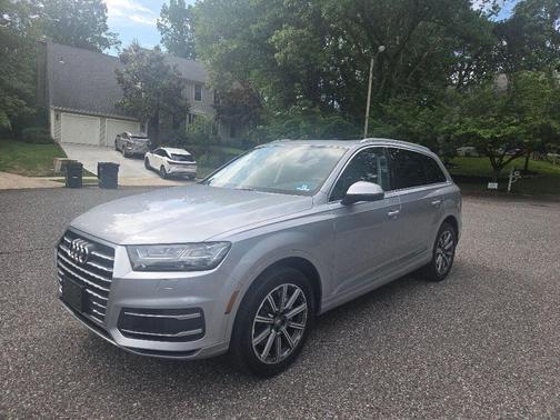 Florett Silver Metallic 2019 Audi Q7 45 Premium Plus