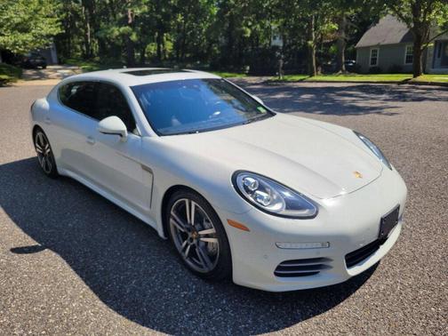 2014 Porsche Panamera 4S Executive