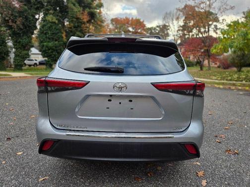 2020 Toyota Highlander L