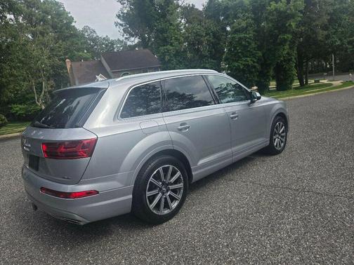Florett Silver Metallic 2019 Audi Q7 45 Premium Plus