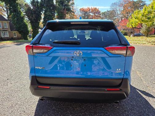 2019 Toyota RAV4 LE
