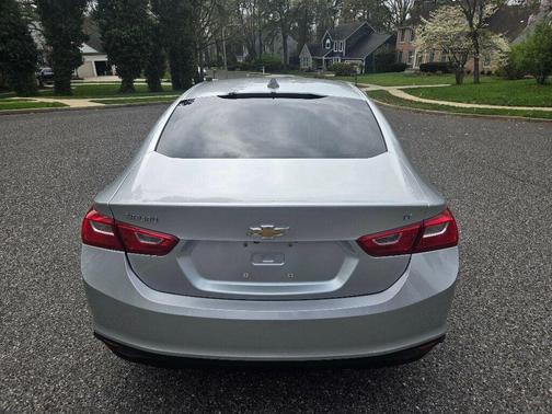 Silver Ice Metallic 2016 Chevrolet Malibu 1LT