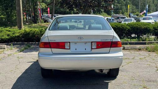 2000 Toyota Camry LE
